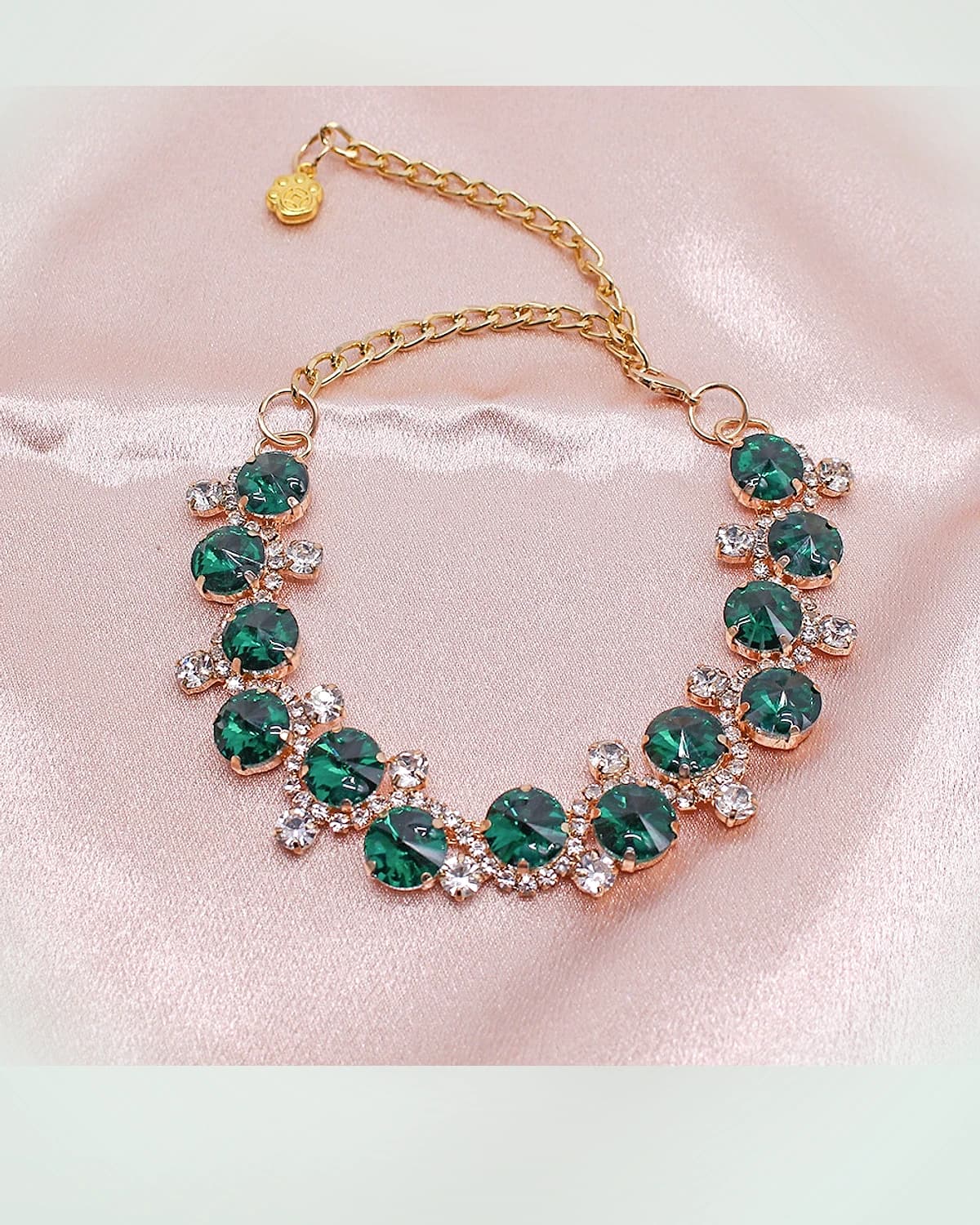 Emerald Gala Collar alternate view
