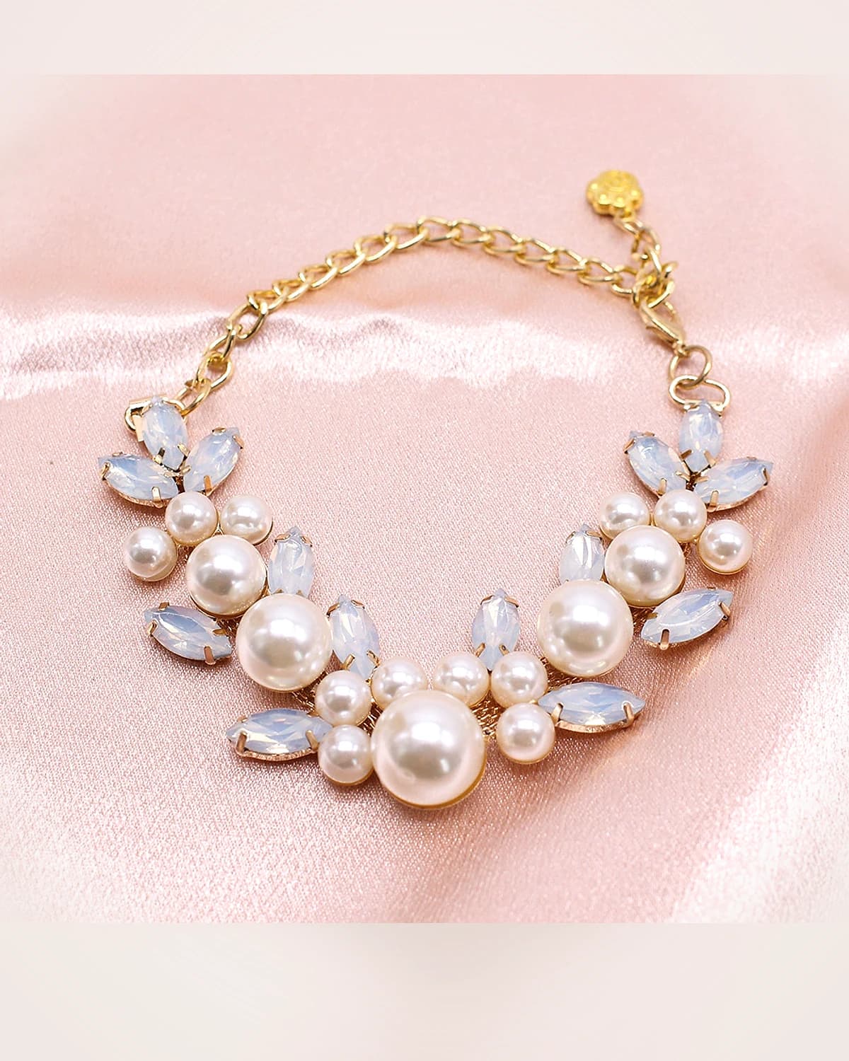 Pearl Garland Collar alternate view
